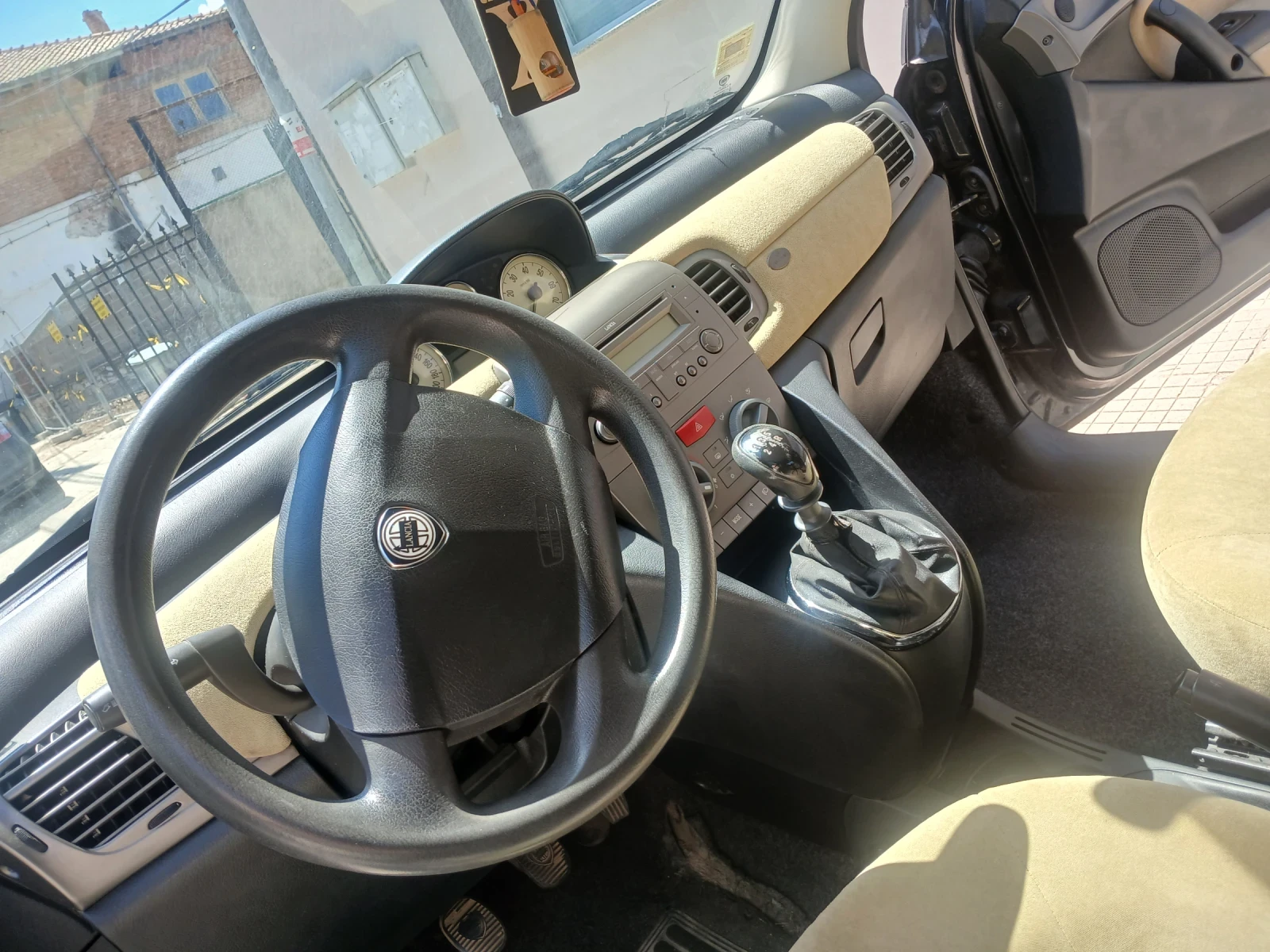 Lancia Ypsilon, снимка 5 - Автомобили и джипове - 54810615