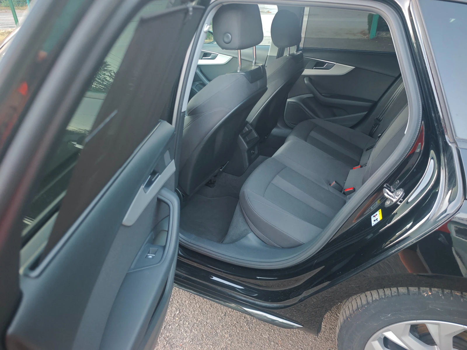 Audi A4 2.0TDI-Avant-Automat-Matrix, снимка 11 - Автомобили и джипове - 55597319