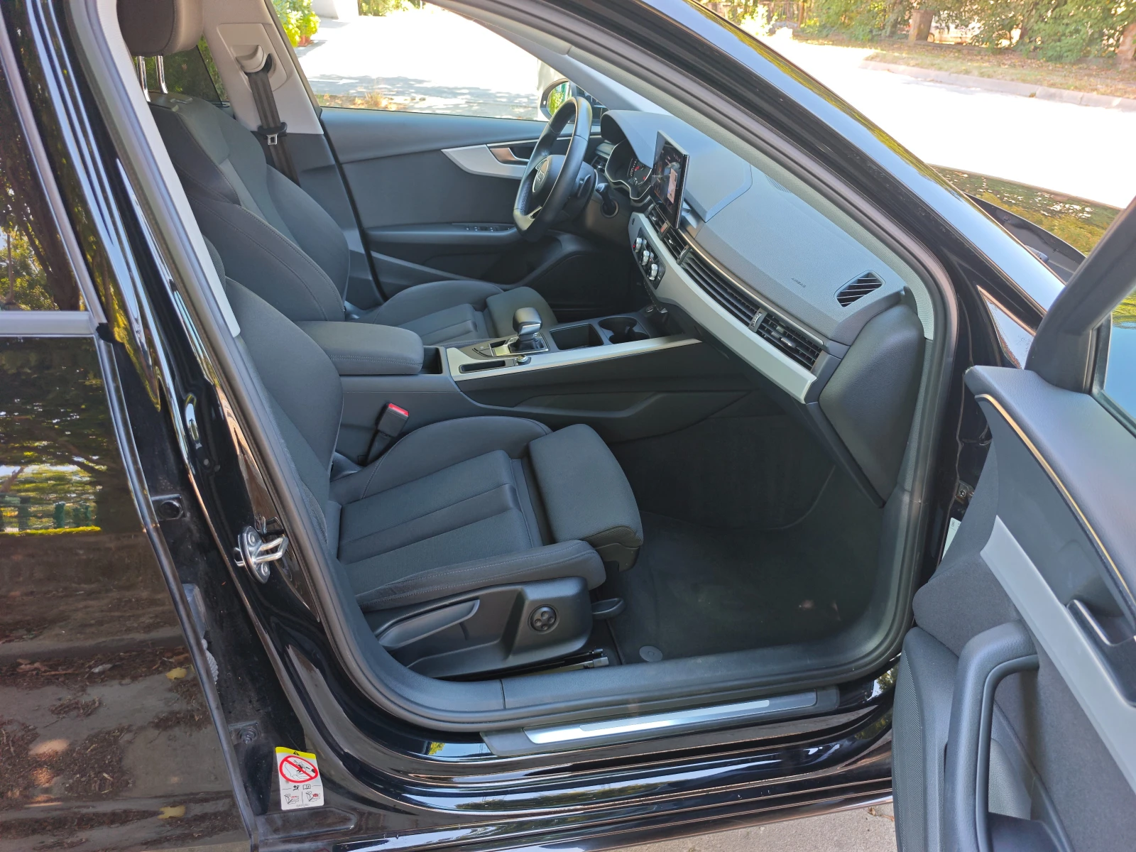 Audi A4 2.0TDI-Avant-Automat-Matrix, снимка 15 - Автомобили и джипове - 55597319