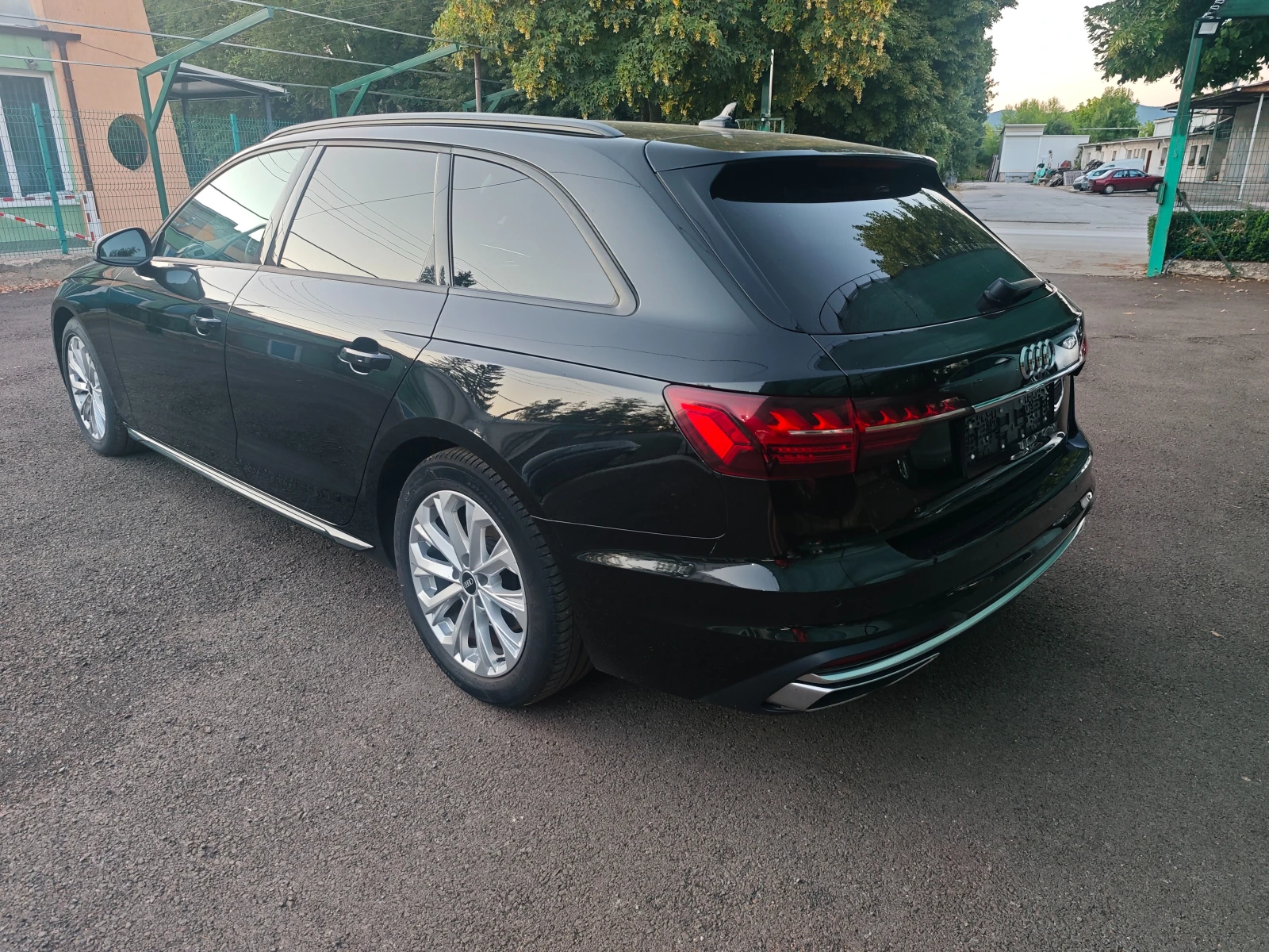 Audi A4 2.0TDI-Avant-Automat-Matrix, снимка 6 - Автомобили и джипове - 55597319