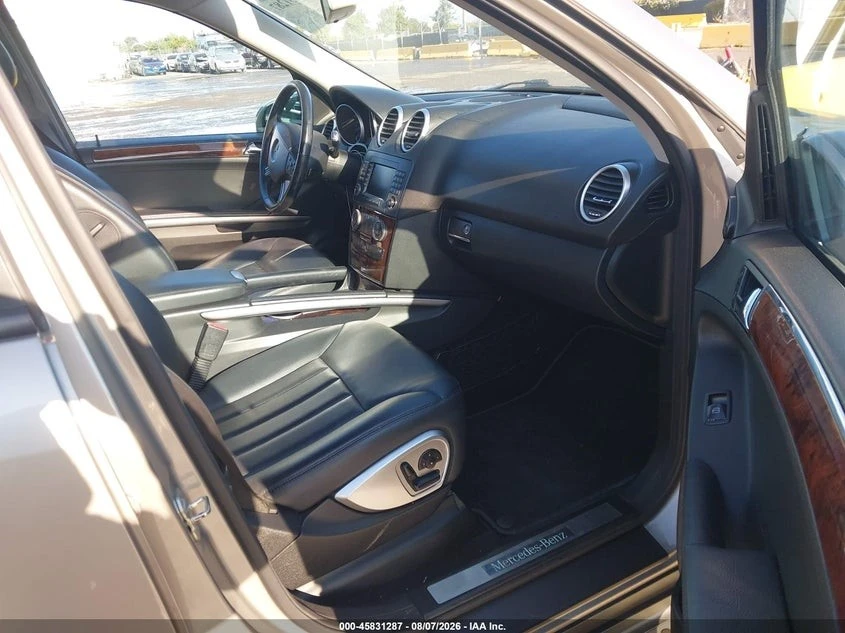 Mercedes-Benz ML 550 5.5L V-8 DOHC, VVT, PREMIUM , 388HP* КЛИП НА МОТОР, снимка 5 - Автомобили и джипове - 55678967