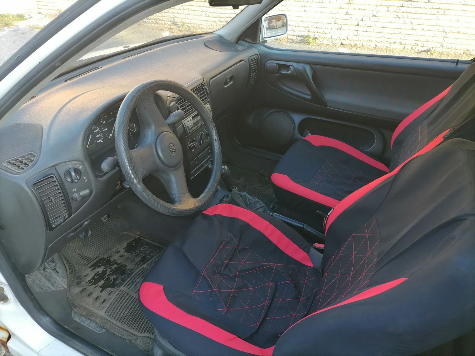 VW Polo 1.3 55кс, снимка 7 - Автомобили и джипове - 55694697