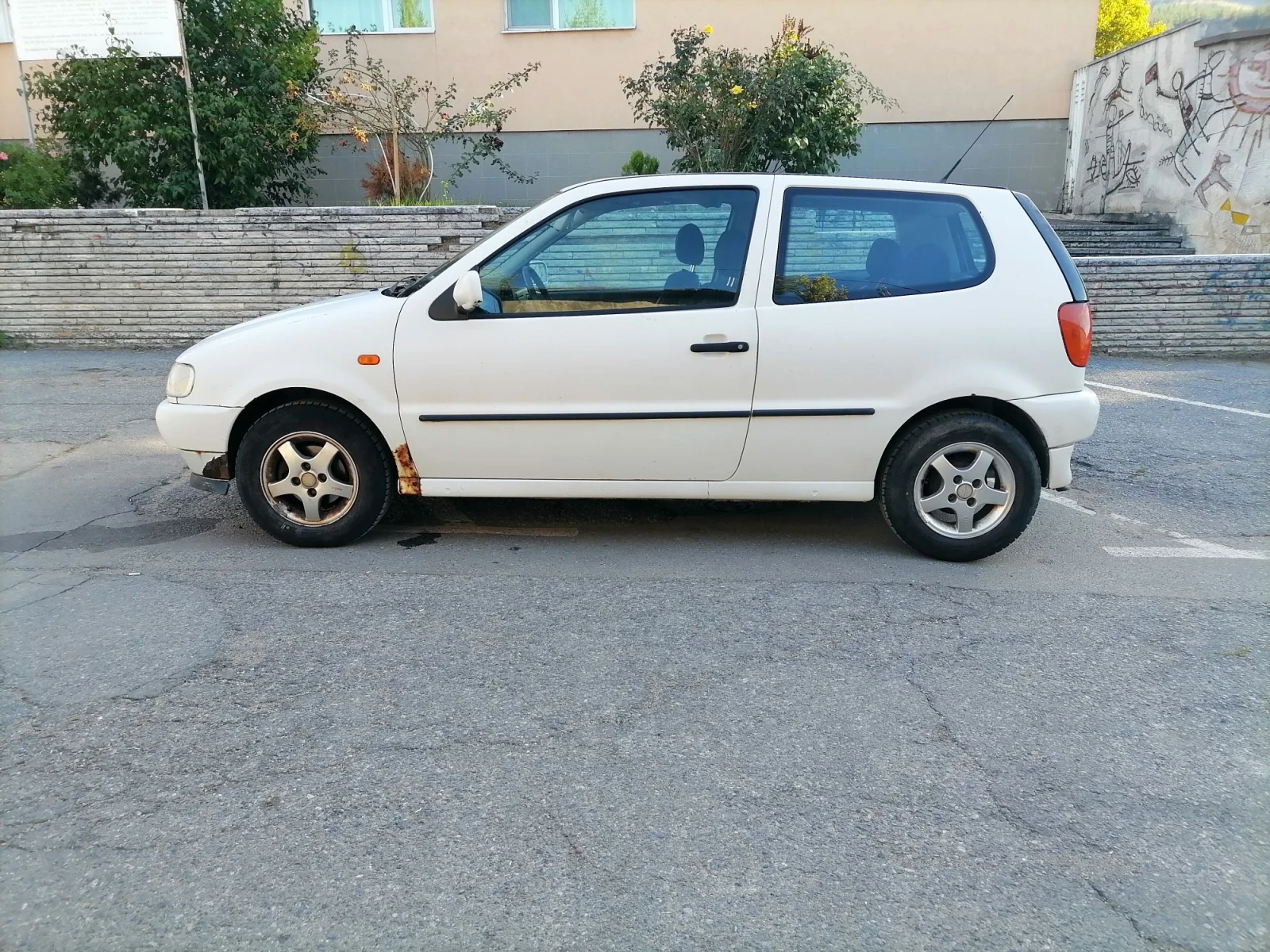 VW Polo 1.3 55кс, снимка 9 - Автомобили и джипове - 56362047
