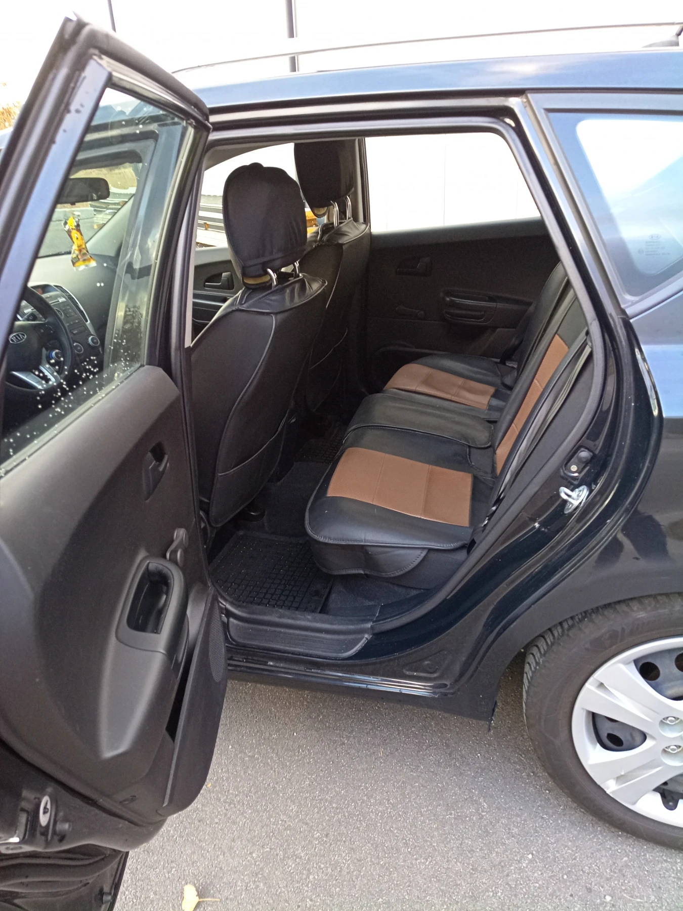 Kia Ceed 1.4, снимка 5 - Автомобили и джипове - 56683551