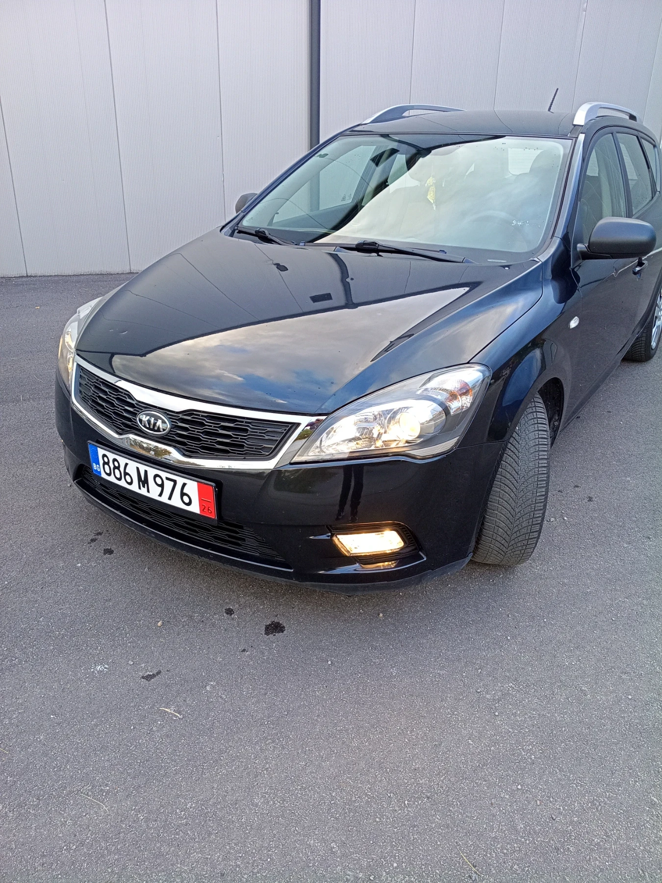 Kia Ceed 1.4, снимка 2 - Автомобили и джипове - 56683551
