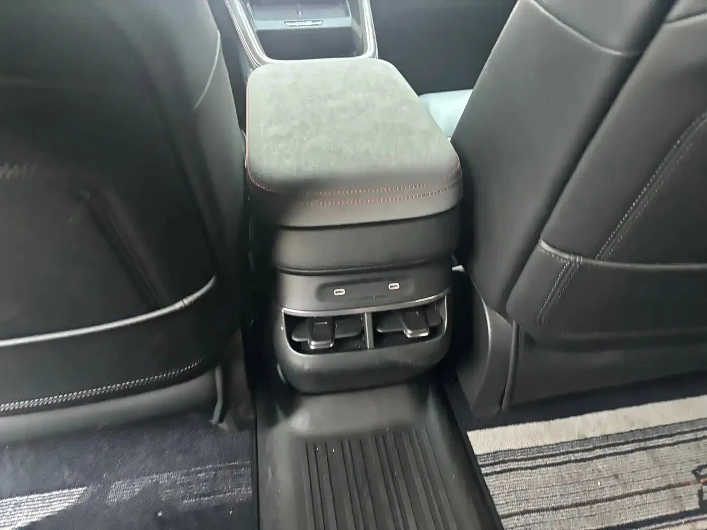 Zeekr 7 GT, снимка 8 - Автомобили и джипове - 56718698