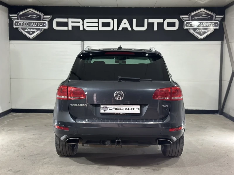 VW Touareg 3.0 TDI, снимка 5 - Автомобили и джипове - 52160576