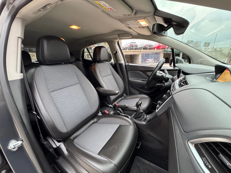 Opel Mokka ПЕРФЕКТНА, снимка 12 - Автомобили и джипове - 52664744