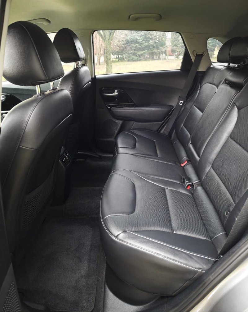 Kia Niro EV - 64 kW, снимка 17 - Автомобили и джипове - 53191464