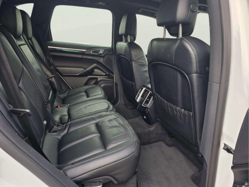 Porsche Cayenne 3.6, снимка 10 - Автомобили и джипове - 53448327