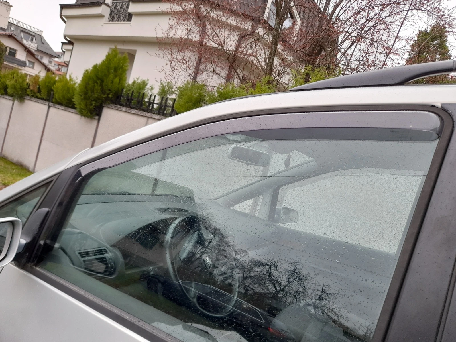 Seat Alhambra * САМО ЩОРА* ВЕТРОБРАНИ* РАДИОКАСЕТОФОН, снимка 1