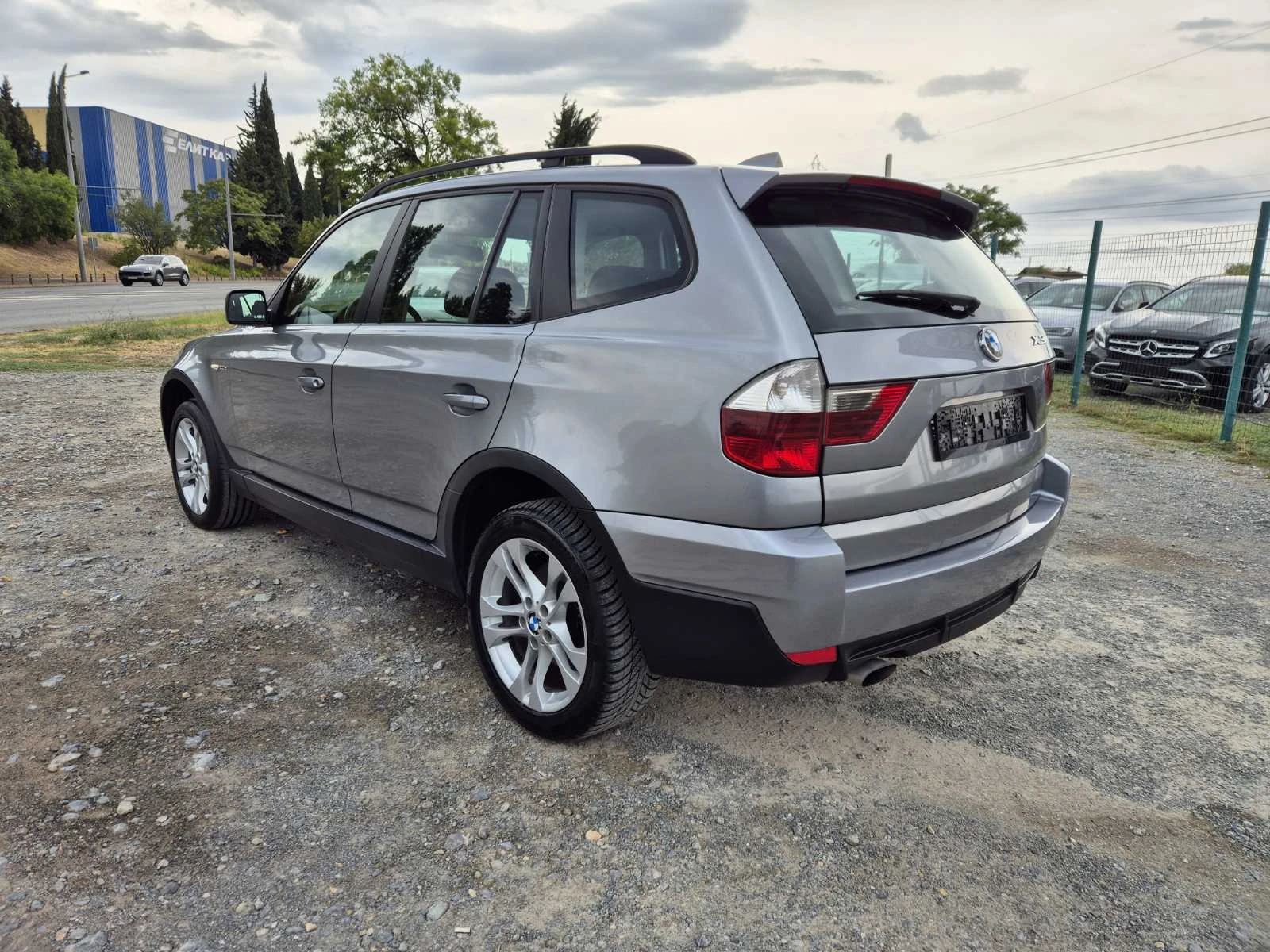 BMW X3 2.0d Автомат - изображение 3