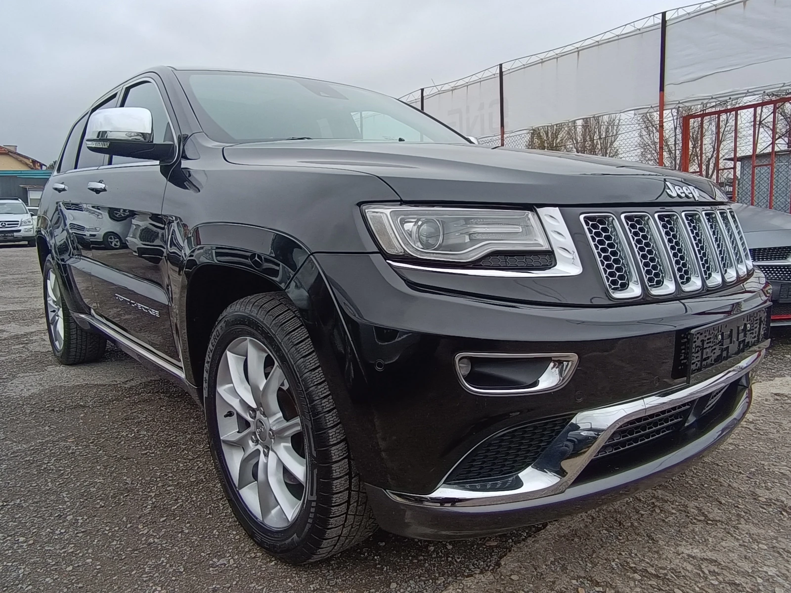 Jeep Grand cherokee 107хил.км-ИСТИНСКИ !!"SUMMIT" ! ШВЕЙЦАРИЯ  - изображение 2