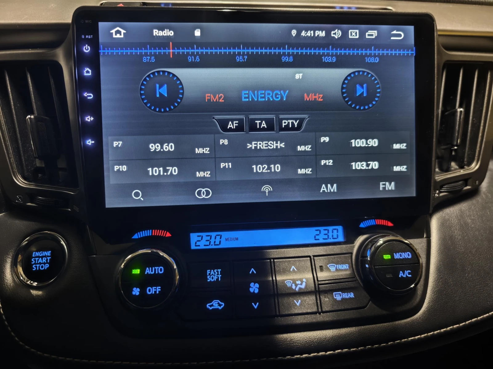 Toyota Rav4 2.0 4x4 VVTi LUXURY - изображение 8