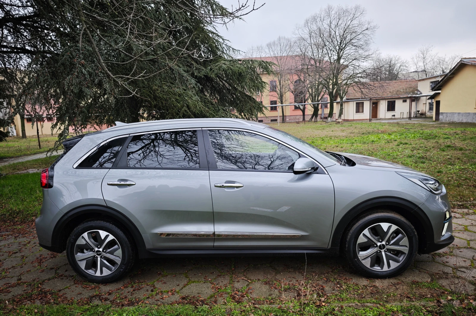 Kia Niro EV - 64 kW - изображение 3