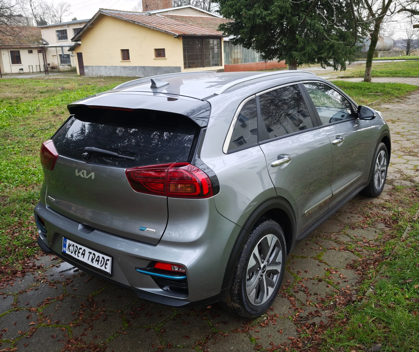 Kia Niro EV - 64 kW - изображение 4