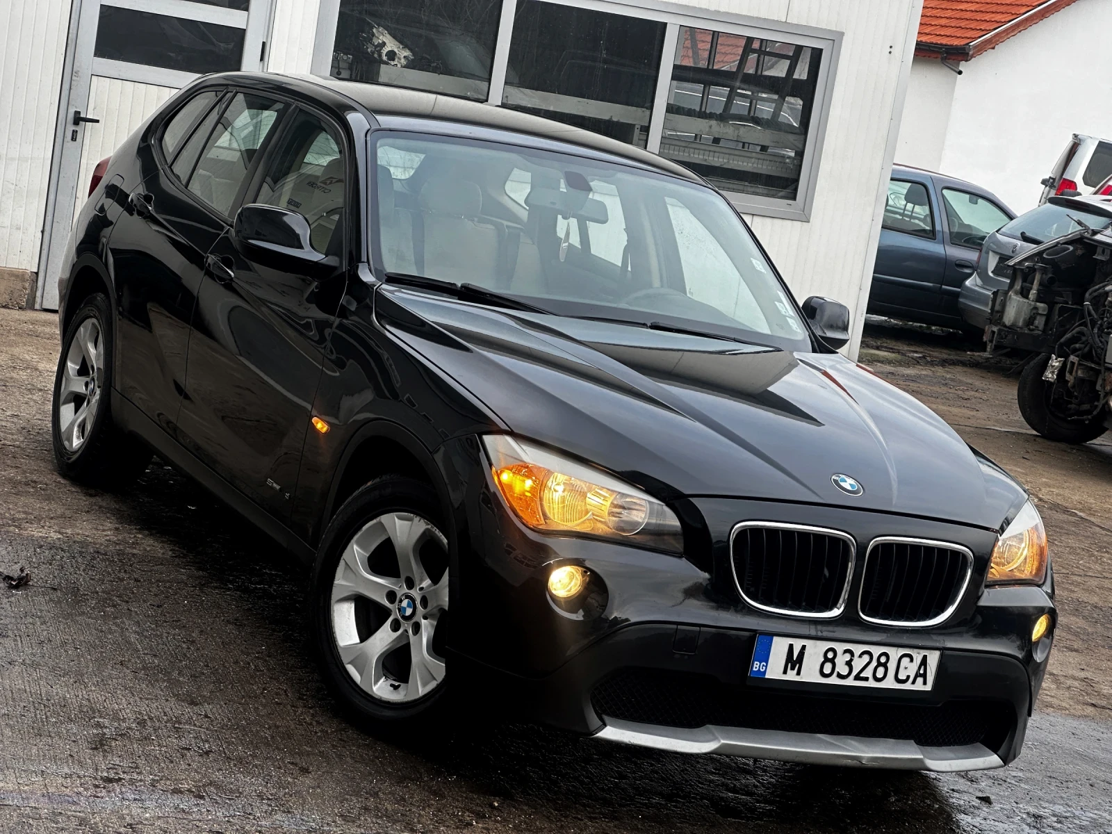 BMW X1 1.8d - изображение 3