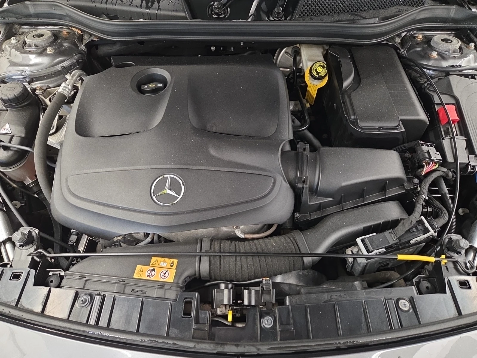 Mercedes-Benz GLA 250  4MATIC , снимка 17 - Автомобили и джипове - 54992403