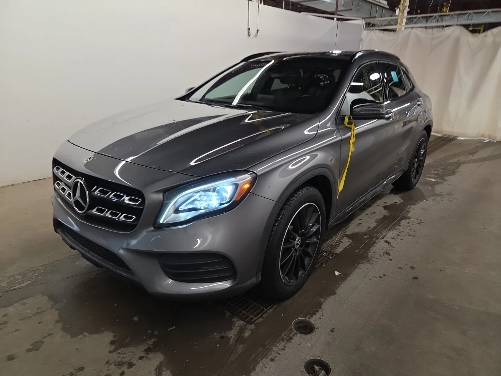 Mercedes-Benz GLA 250  4MATIC 