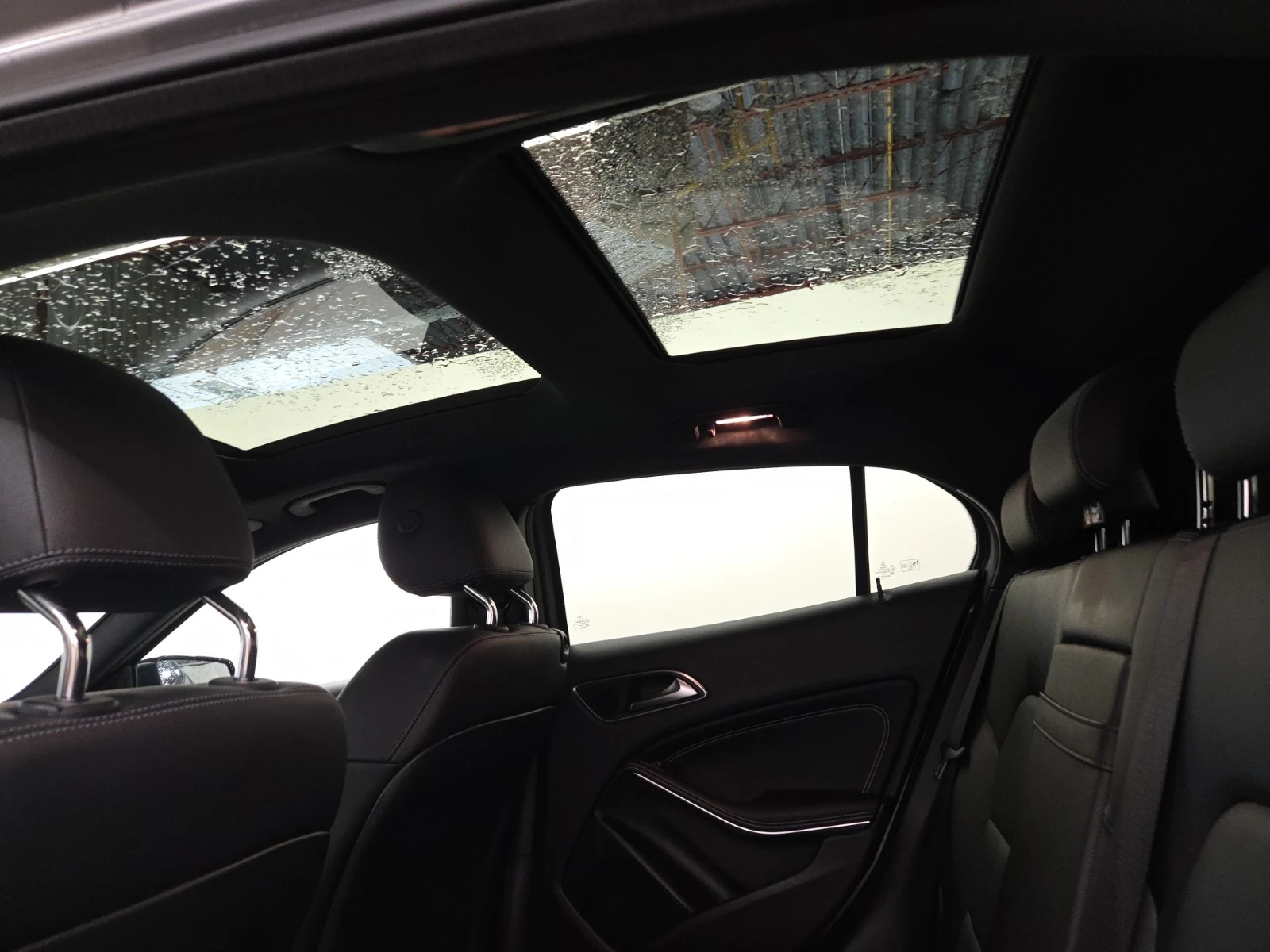 Mercedes-Benz GLA 250  4MATIC , снимка 14 - Автомобили и джипове - 54992403