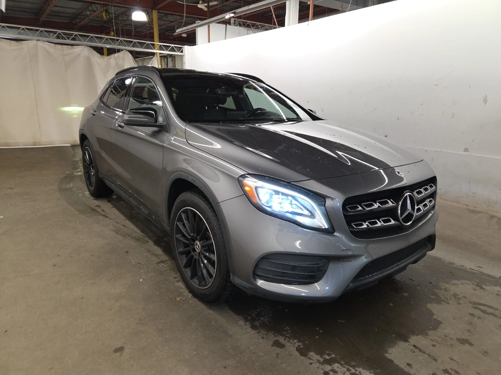 Mercedes-Benz GLA 250  4MATIC , снимка 2 - Автомобили и джипове - 54992403