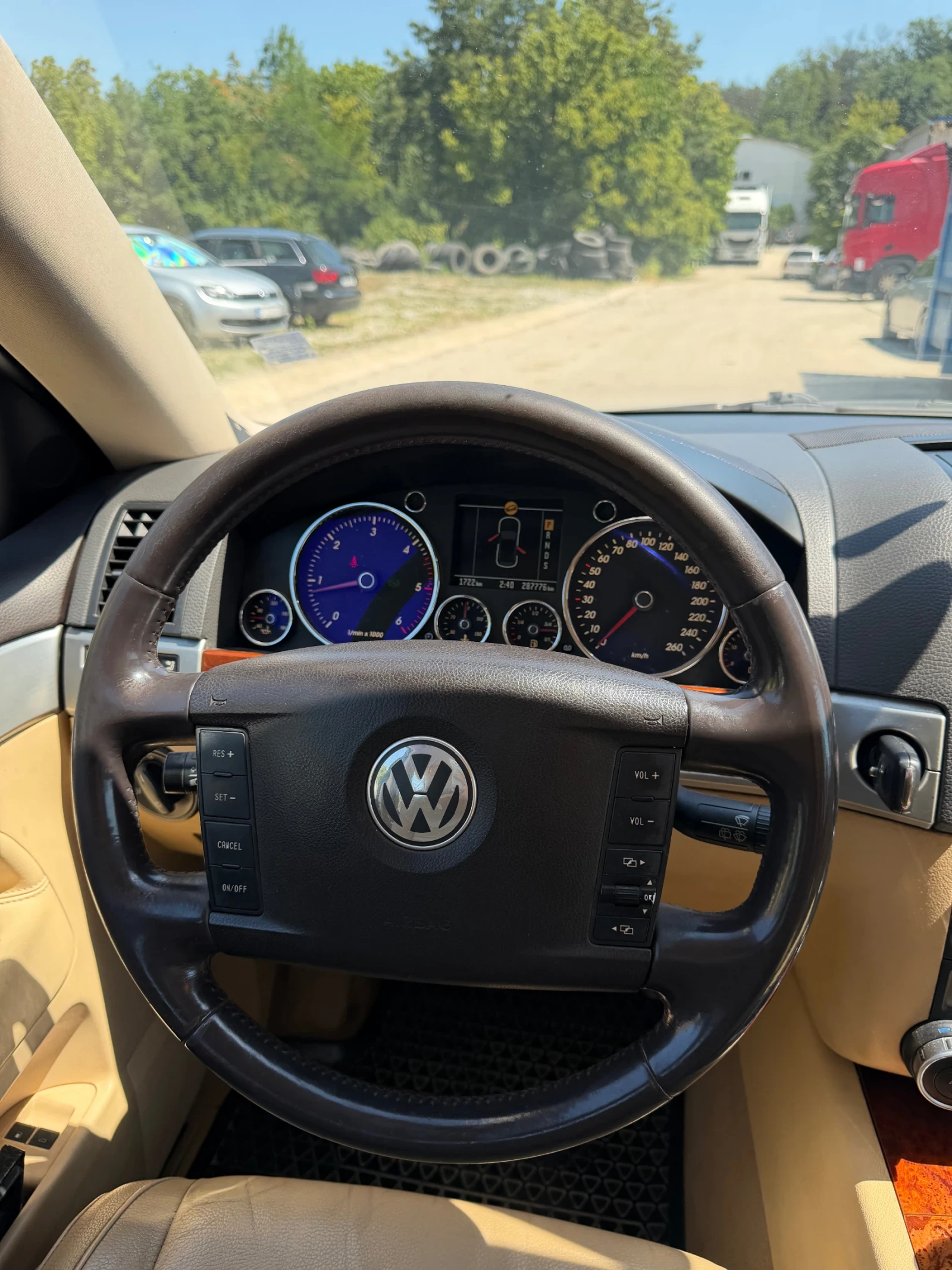 VW Touareg 3.0 4MOTION, снимка 13 - Автомобили и джипове - 55364402