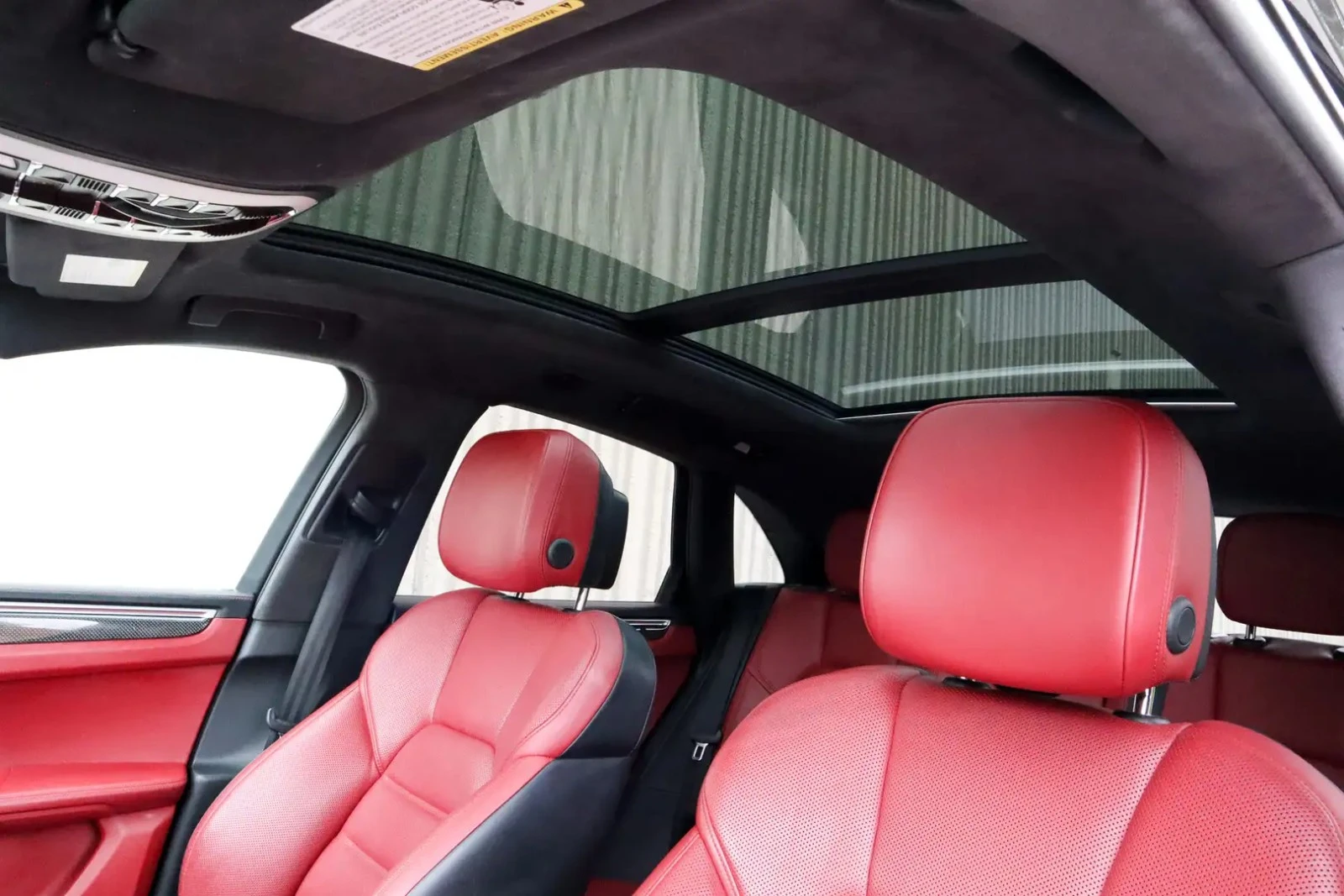 Porsche Macan TURBO ЦЕНА ДО БЪЛГАРИЯ АВТОКРЕДИТ, снимка 17 - Автомобили и джипове - 55503794