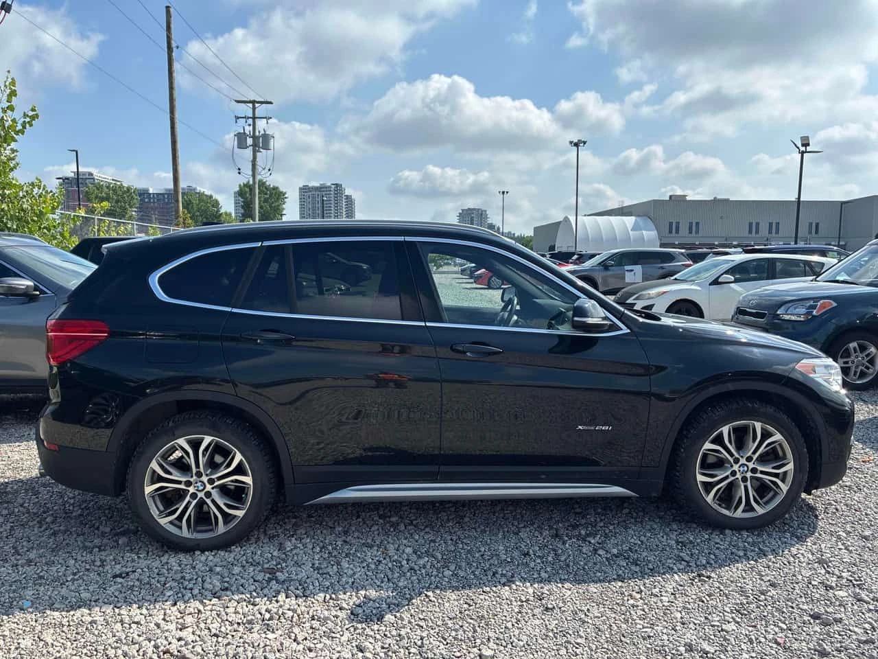 BMW X1 * xDrive28i * АВТОКРЕДИТ БЕЗ ПЪРВОНАЧАЛНА ВНОСКА* , снимка 3 - Автомобили и джипове - 55507123