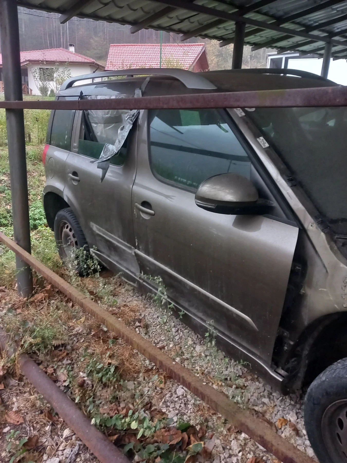 Skoda Yeti 2.0, снимка 3 - Автомобили и джипове - 56690946