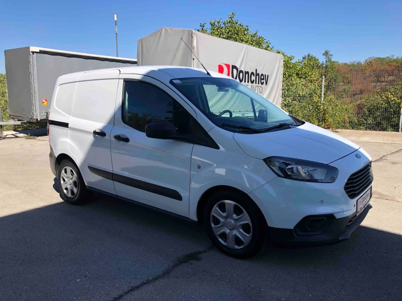 Ford Transit Courier 2022г.