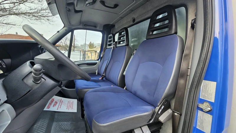 Iveco Daily 35C18 3.0D 6SP CH-КЛИМА-П.БОРД-ТОП СЪСТ.ЛИЗИНГ, снимка 8 - Бусове и автобуси - 53417484