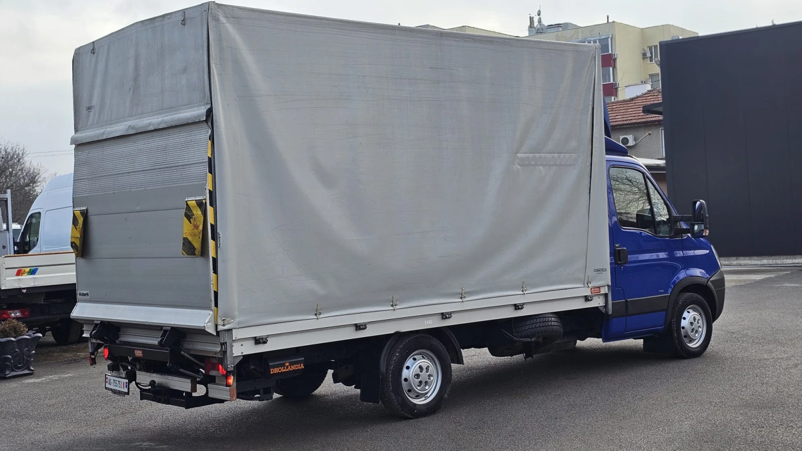 Iveco Daily 35C18 3.0D 6SP CH-КЛИМА-П.БОРД-ТОП СЪСТ.ЛИЗИНГ - изображение 6