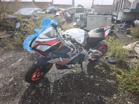 Aprilia Tuono V4 Factory, снимка 2