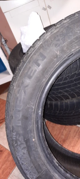 Гуми Зимни 225/55R17, снимка 5 - Гуми и джанти - 48689791