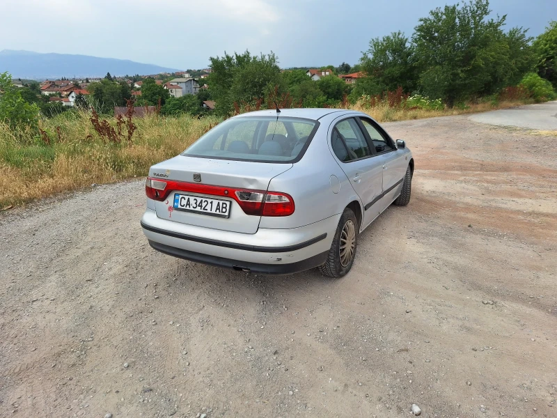 Seat Toledo 1.6, снимка 2 - Автомобили и джипове - 47237299