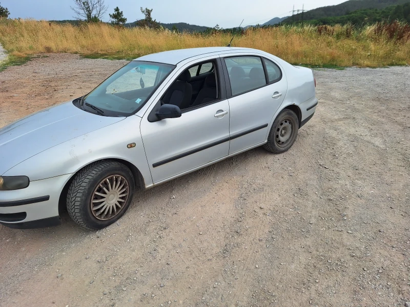 Seat Toledo 1.6, снимка 3 - Автомобили и джипове - 47237299