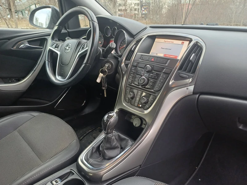 Opel Astra 1.7 CTDI cosmo, снимка 15 - Автомобили и джипове - 48630742