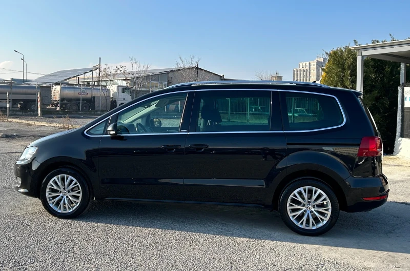 VW Sharan 2.0TDI 140ps STYLE FULL С Сервизна История , снимка 9 - Автомобили и джипове - 48651092