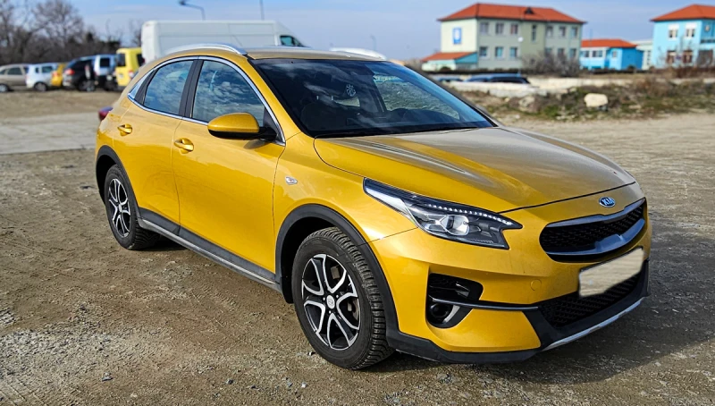 Kia XCeed, снимка 1 - Автомобили и джипове - 48909597