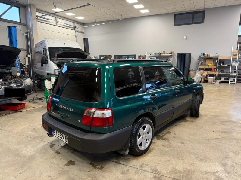 Subaru Forester, снимка 2 - Автомобили и джипове - 48998847