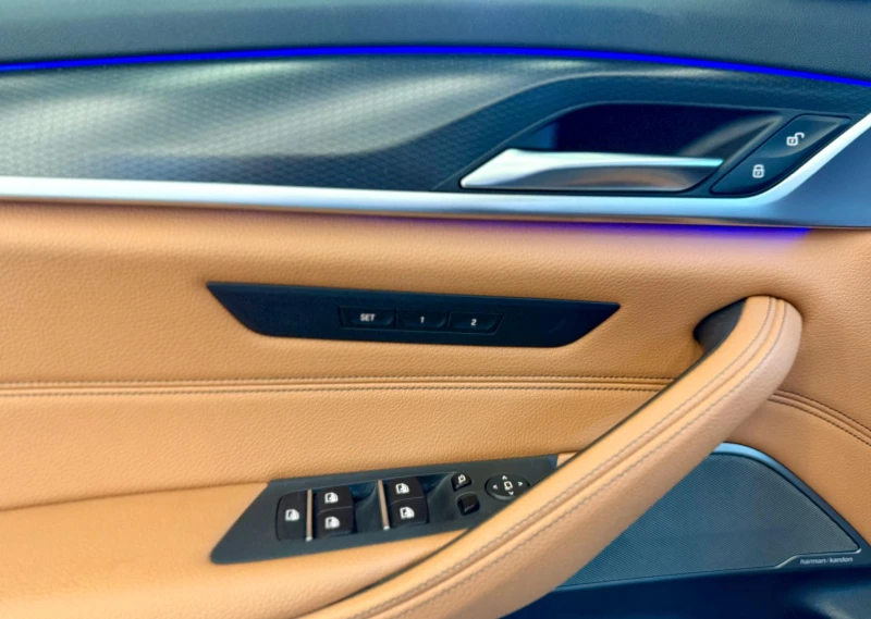 BMW 540 Xdrive* CarPlay* M Pack* Лизинг* HeadUp* Laser, снимка 7 - Автомобили и джипове - 51659099