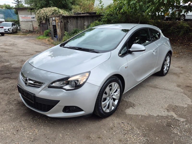 Opel Astra GTC НОВ ВНОС ОТ ИТАЛИЯ БЕЗ РЪЖДИ И ЗАБЕЛЕЖКИ 