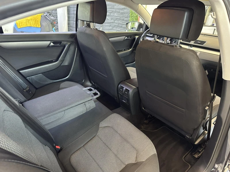 VW Passat, снимка 6 - Автомобили и джипове - 52409757