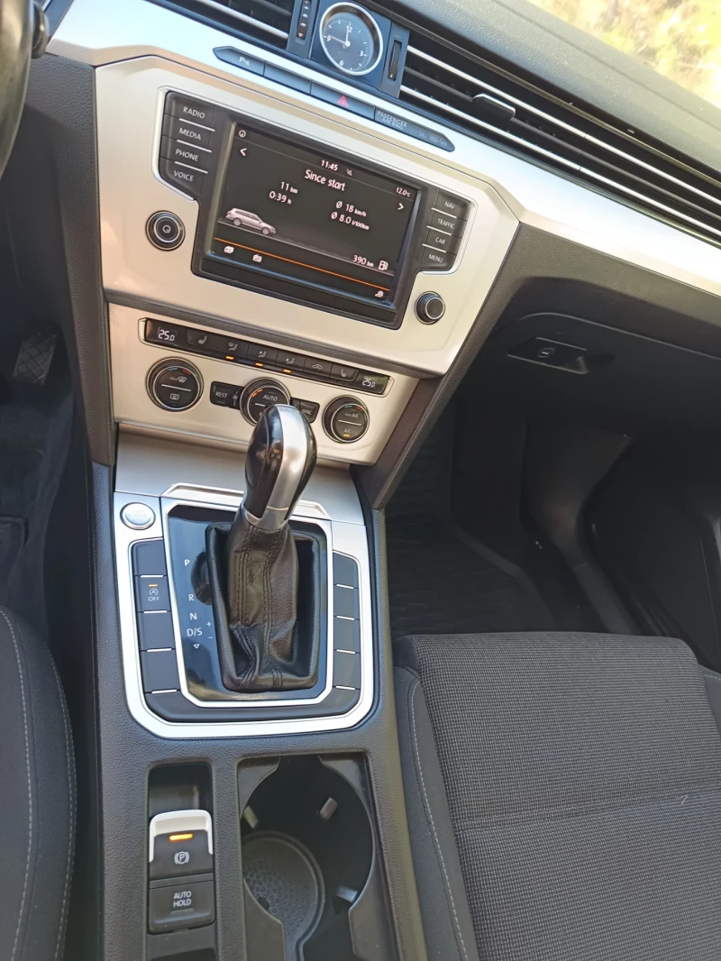 VW Passat 2.0 TDI, снимка 10 - Автомобили и джипове - 52504846