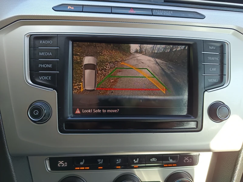 VW Passat 2.0 TDI, снимка 7 - Автомобили и джипове - 52504846