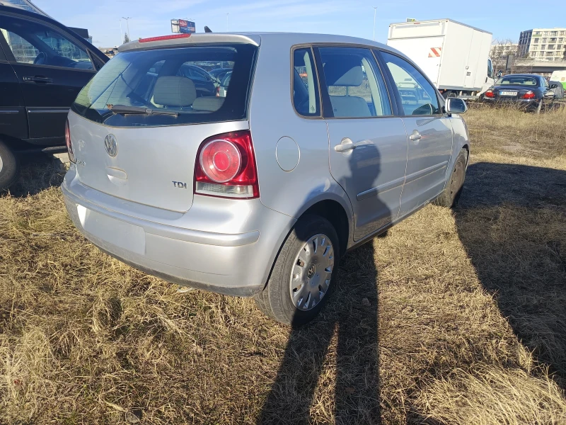 VW Polo 1.4, снимка 4 - Автомобили и джипове - 53111792
