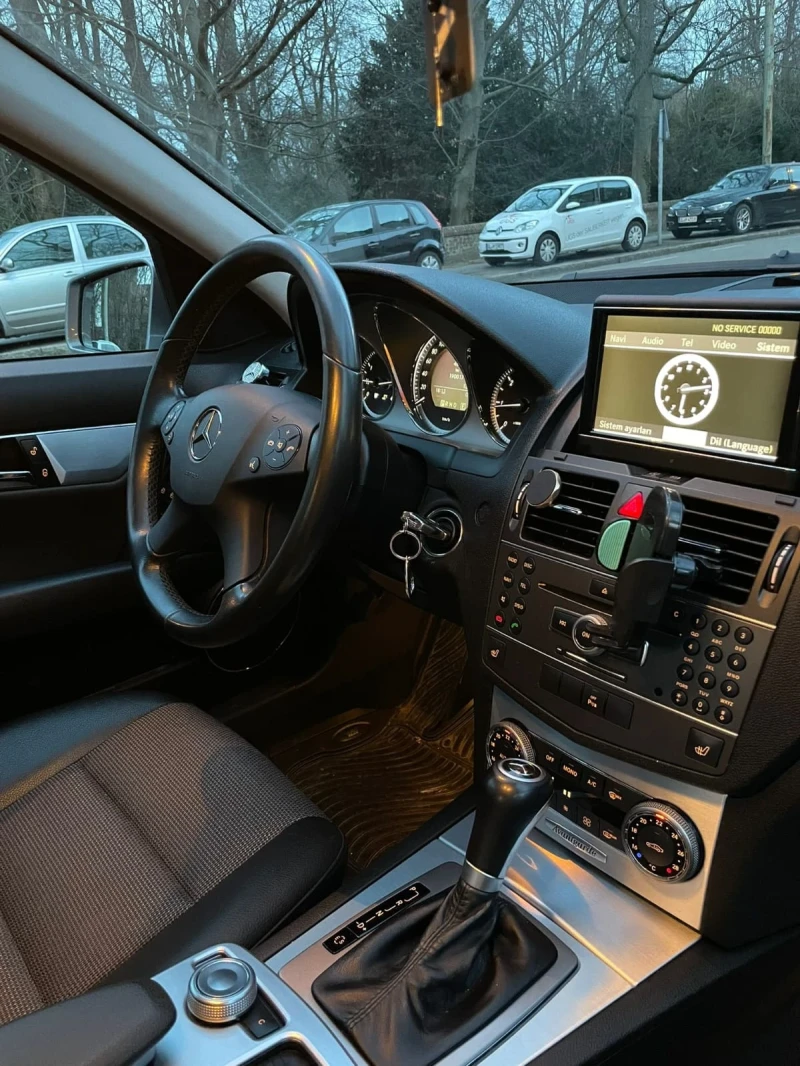 Mercedes-Benz C 220 Лимозина , снимка 3 - Автомобили и джипове - 53296971