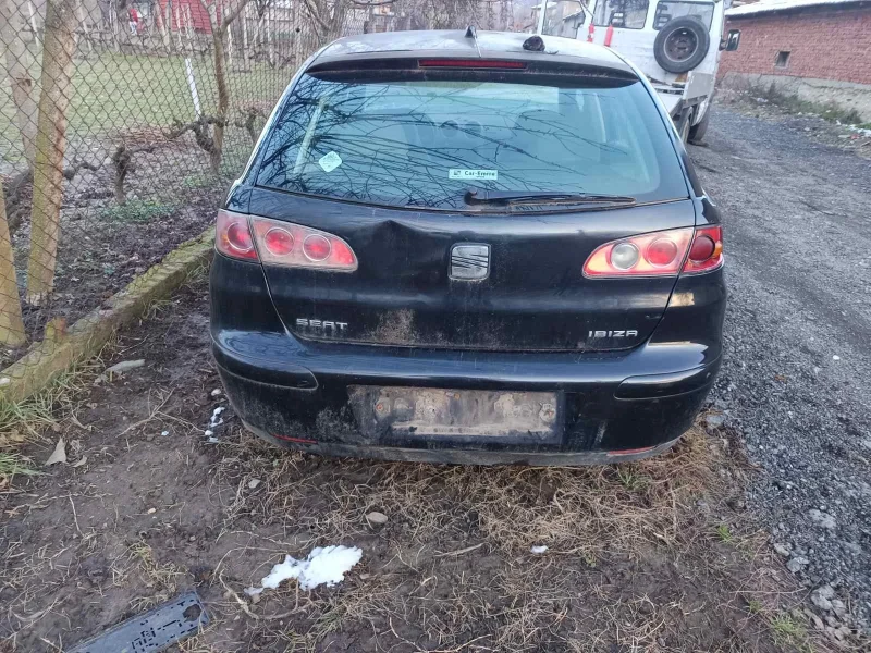 Seat Ibiza 1.4 benzin, снимка 3 - Автомобили и джипове - 53590377