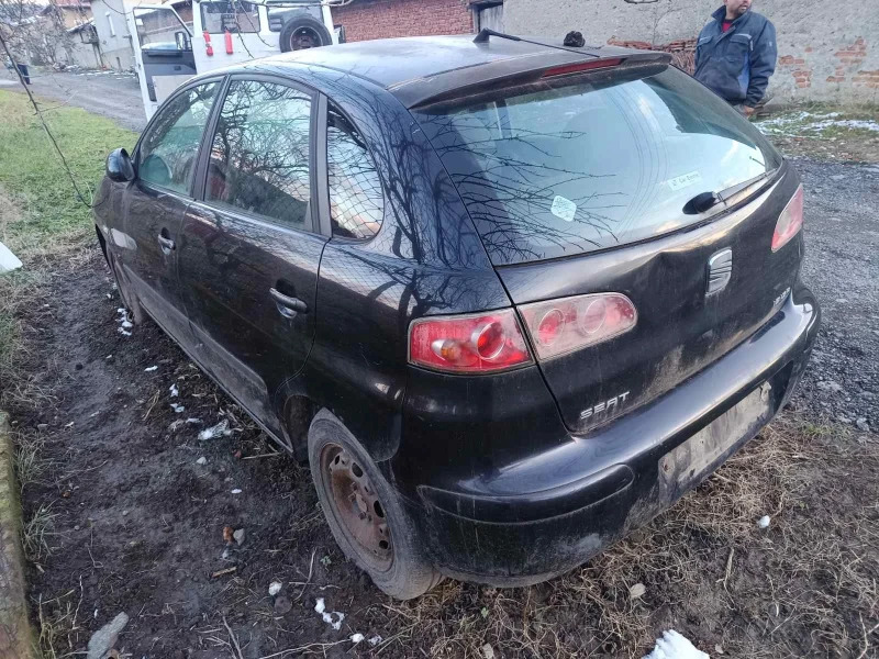 Seat Ibiza 1.4 benzin, снимка 4 - Автомобили и джипове - 53590377