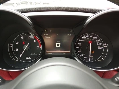 Alfa Romeo Giulia 2.0L| AWD| | | KEYLESS | Mobile.bg   12